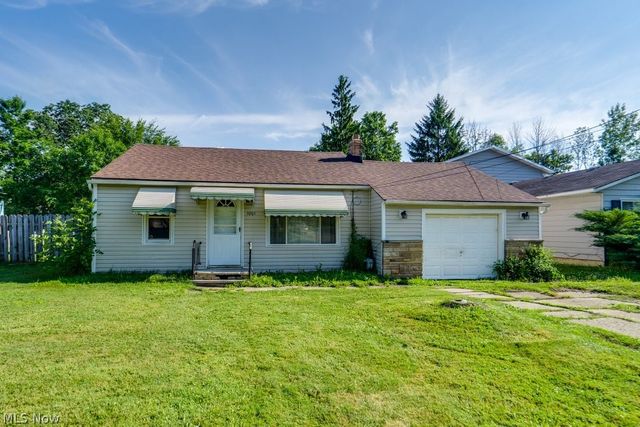1064 Orchard Avenue, Aurora, OH 44202