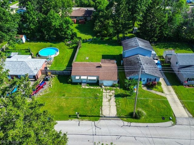 1064 Orchard Avenue, Aurora, OH 44202