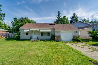 1064 Orchard Avenue, Aurora, OH 44202