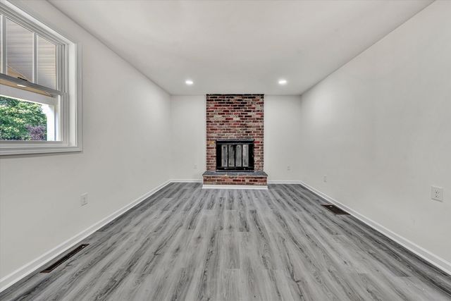 1127 Highland RD, Salem, VA 24153