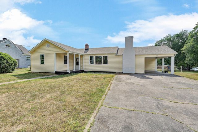 1127 Highland RD, Salem, VA 24153