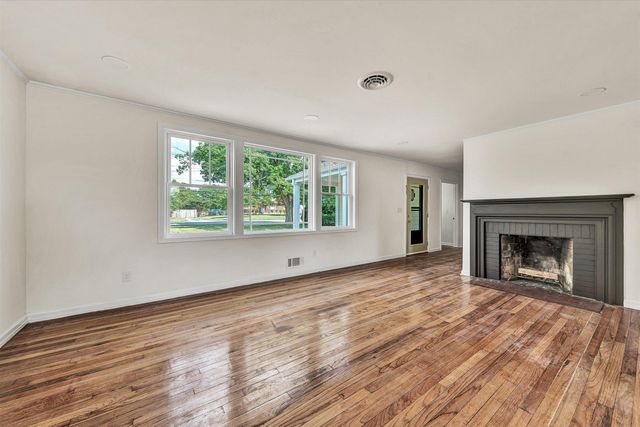 1127 Highland RD, Salem, VA 24153