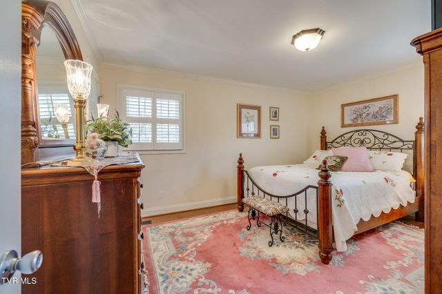 208 Bonita Drive, Johnson City, TN 37604