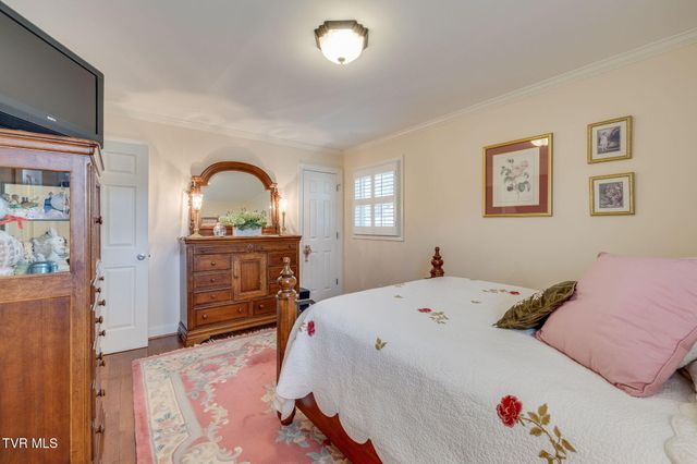 208 Bonita Drive, Johnson City, TN 37604