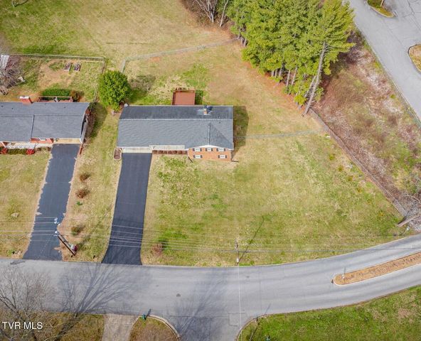 208 Bonita Drive, Johnson City, TN 37604