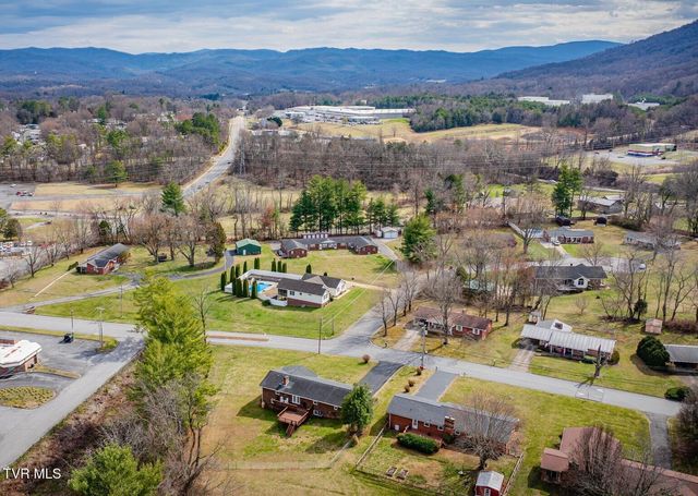 208 Bonita Drive, Johnson City, TN 37604