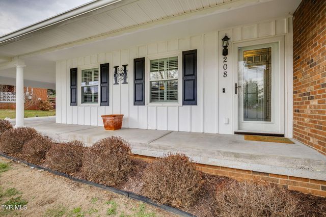 208 Bonita Drive, Johnson City, TN 37604