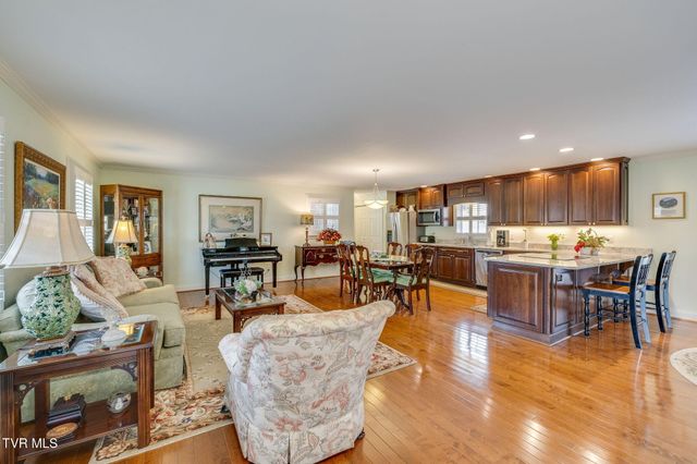 208 Bonita Drive, Johnson City, TN 37604