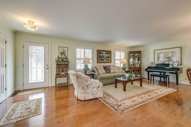 208 Bonita Drive, Johnson City, TN 37604