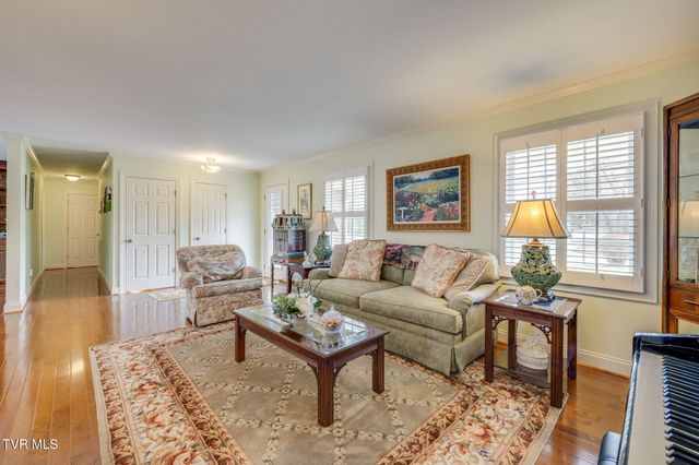 208 Bonita Drive, Johnson City, TN 37604