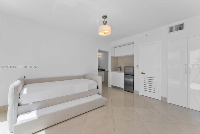 17555 Collins Ave 3204, Sunny Isles Beach, FL 33160