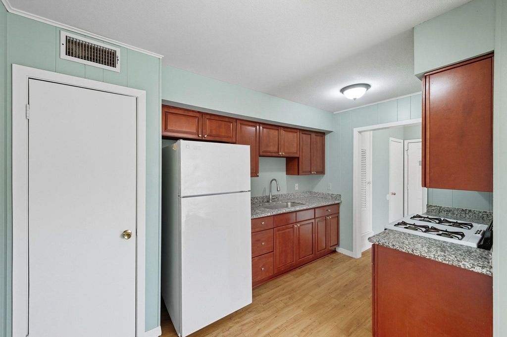 2206 Mission Hill CIR 103, Austin, TX 78741