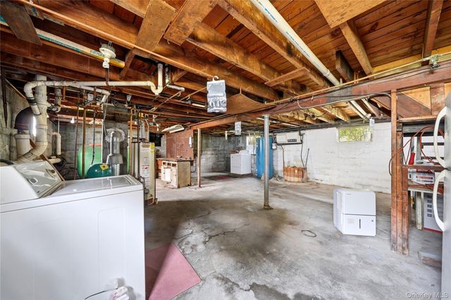 235 N 7th Street, Lindenhurst, NY 11757