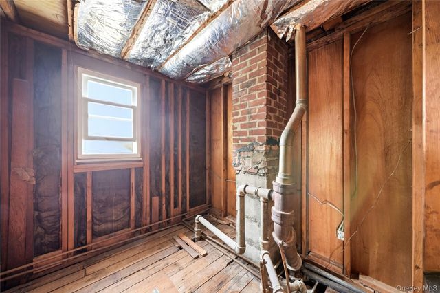 235 N 7th Street, Lindenhurst, NY 11757