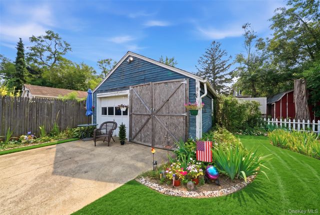 235 N 7th Street, Lindenhurst, NY 11757