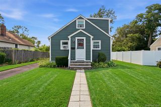 235 N 7th Street, Lindenhurst, NY 11757