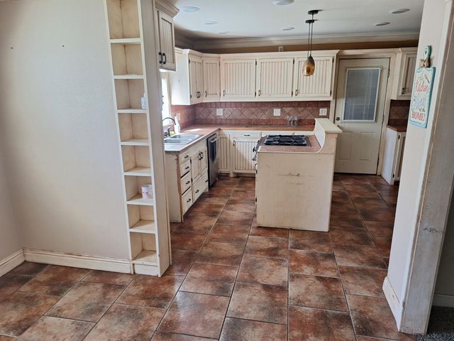 921 N Montgomery St, Gilmer, TX 75644