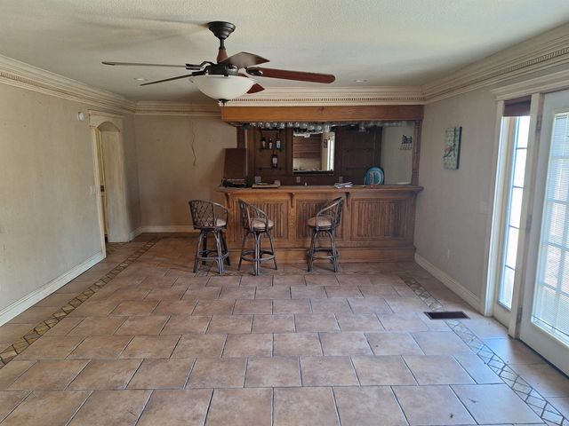 921 N Montgomery St, Gilmer, TX 75644