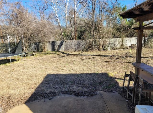 921 N Montgomery St, Gilmer, TX 75644