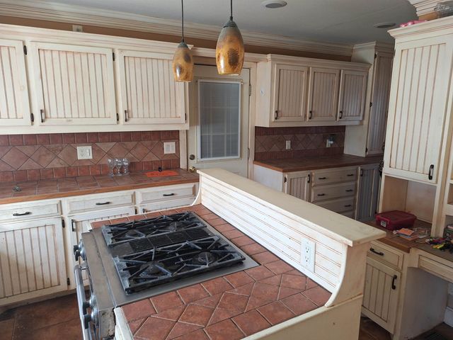 921 N Montgomery St, Gilmer, TX 75644