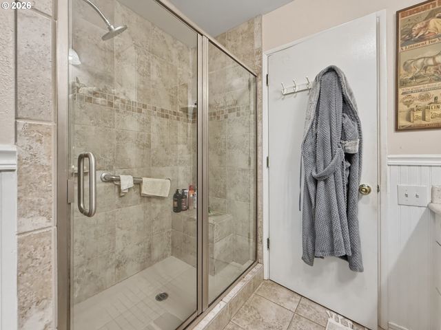 1099 PARKVIEW Dr, Brookings, OR 97415