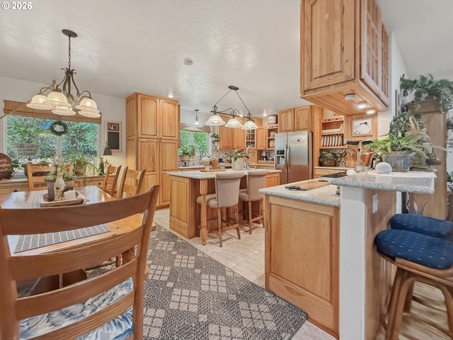 1099 PARKVIEW Dr, Brookings, OR 97415