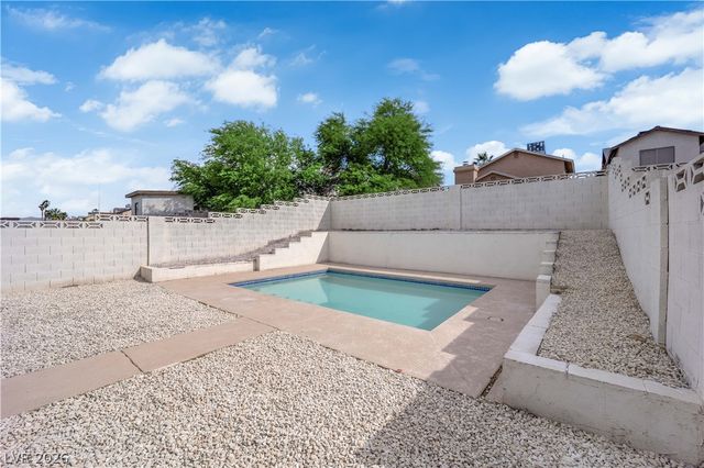 522 Tabony Avenue, Henderson, NV 89011