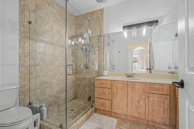 14231 NW 83rd Ave, Miami Lakes, FL 33016