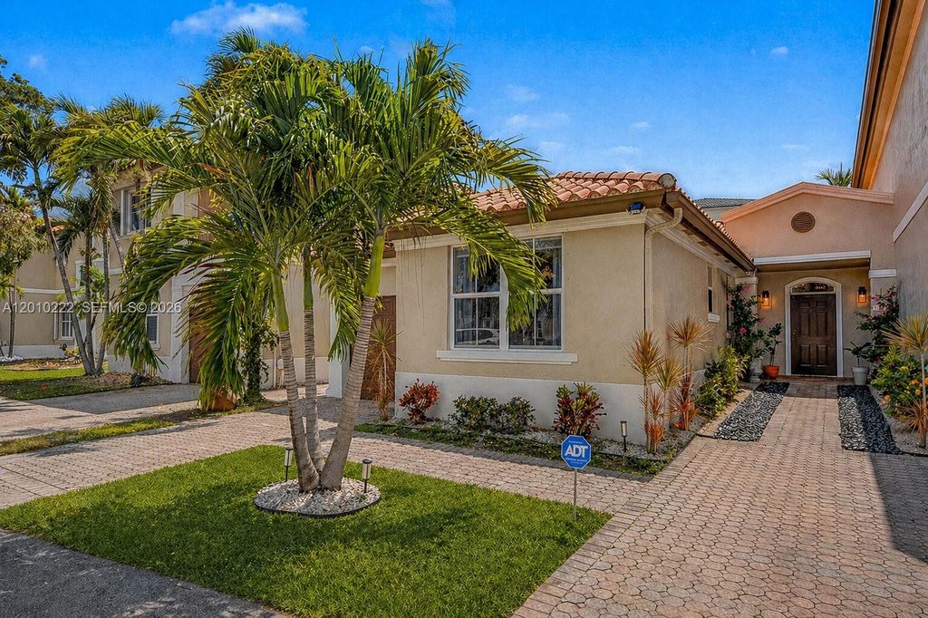 14231 NW 83rd Ave, Miami Lakes, FL 33016