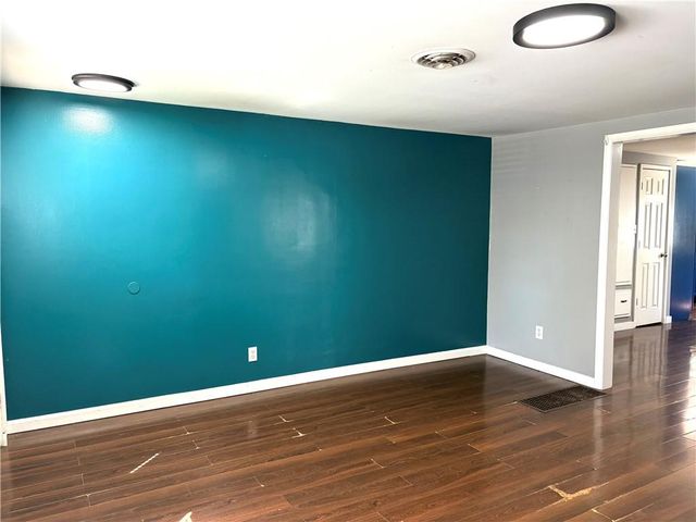 480 Fieldcrest Drive, Pittsburg, KS 66762