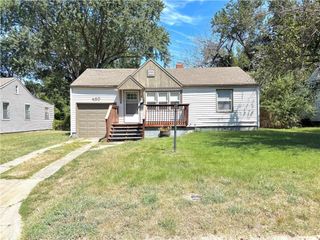 480 Fieldcrest Drive, Pittsburg, KS 66762