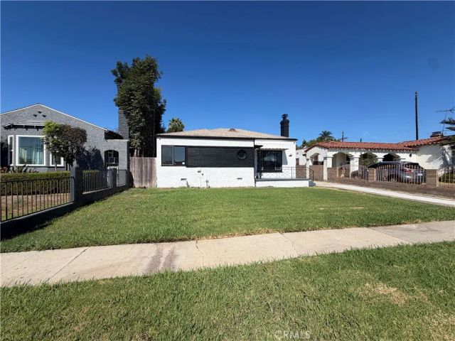 9471 La Salle Avenue, Los Angeles, CA 90047