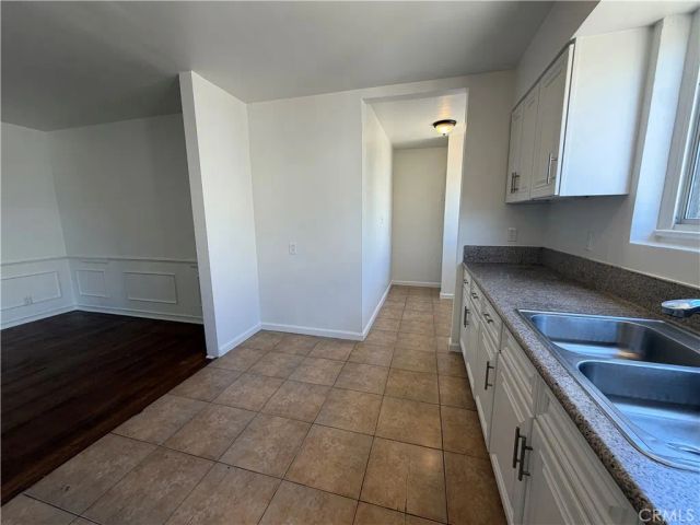 9471 La Salle Avenue, Los Angeles, CA 90047