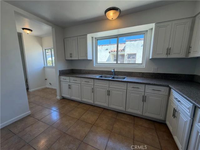 9471 La Salle Avenue, Los Angeles, CA 90047
