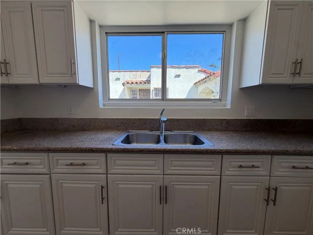 9471 La Salle Avenue, Los Angeles, CA 90047
