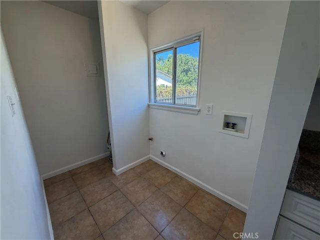 9471 La Salle Avenue, Los Angeles, CA 90047