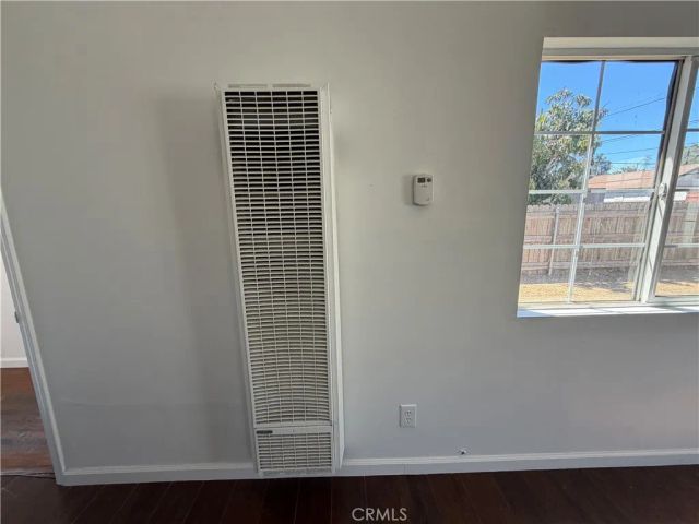 9471 La Salle Avenue, Los Angeles, CA 90047