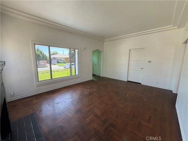 9471 La Salle Avenue, Los Angeles, CA 90047