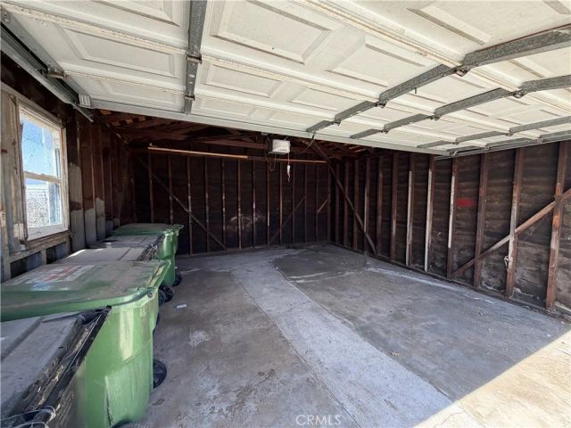 9471 La Salle Avenue, Los Angeles, CA 90047