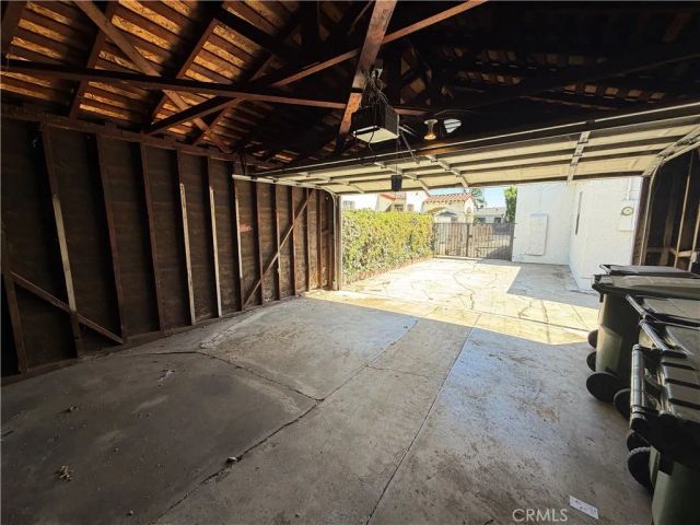 9471 La Salle Avenue, Los Angeles, CA 90047