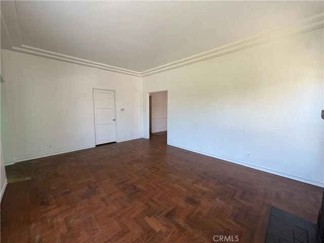 9471 La Salle Avenue, Los Angeles, CA 90047