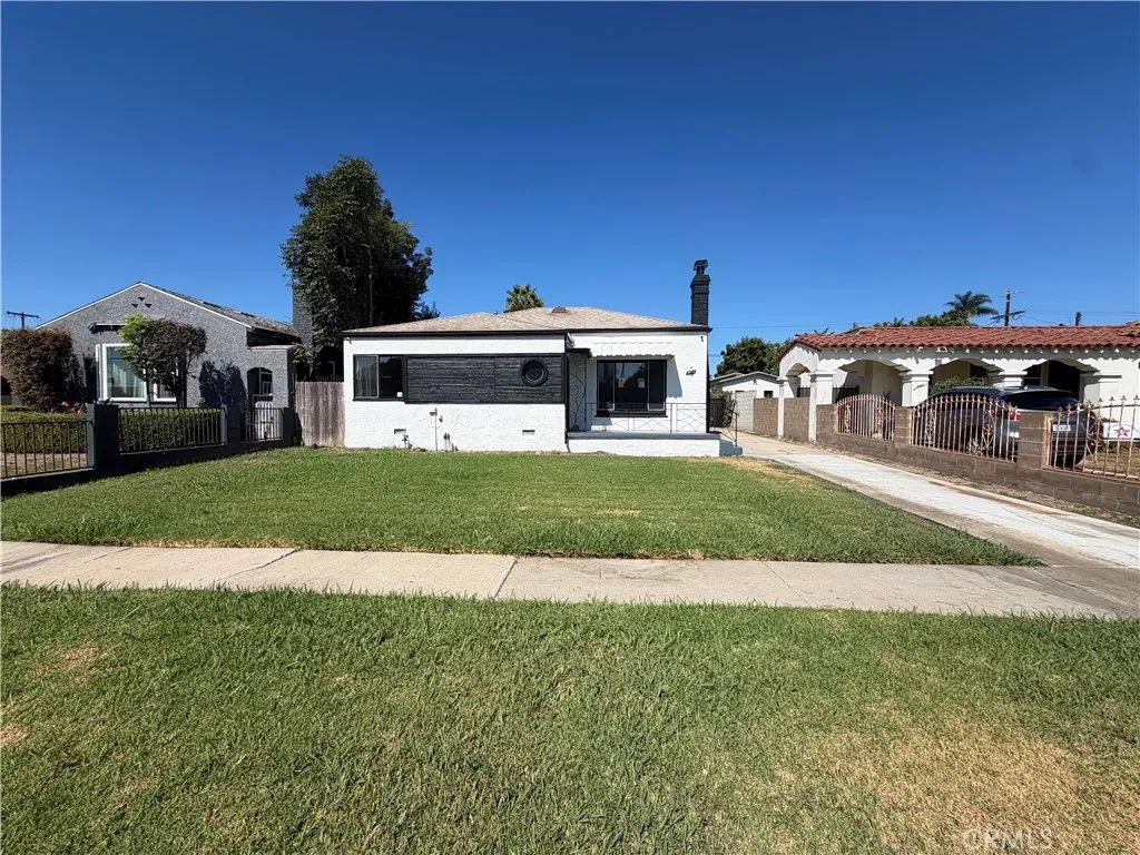 9471 La Salle Avenue, Los Angeles, CA 90047