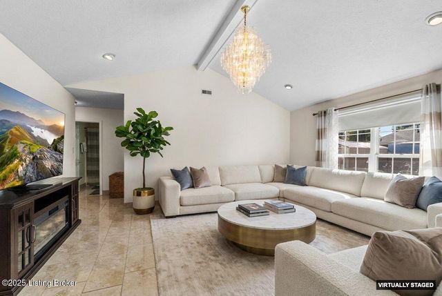 5214 Plume Dr, Louisville, KY 40258