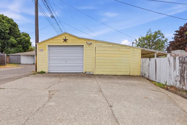 4314 N ASH St, Spokane, WA 99205