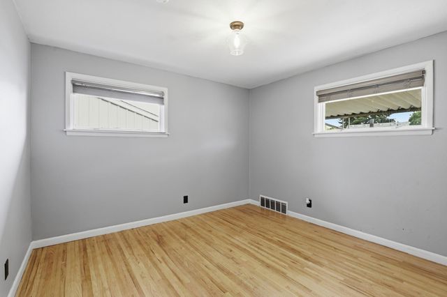 4314 N ASH St, Spokane, WA 99205