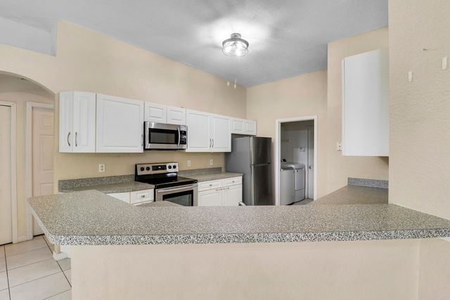 436 SW Bradshaw Circle, Port St. Lucie, Port St Lucie, FL 34953