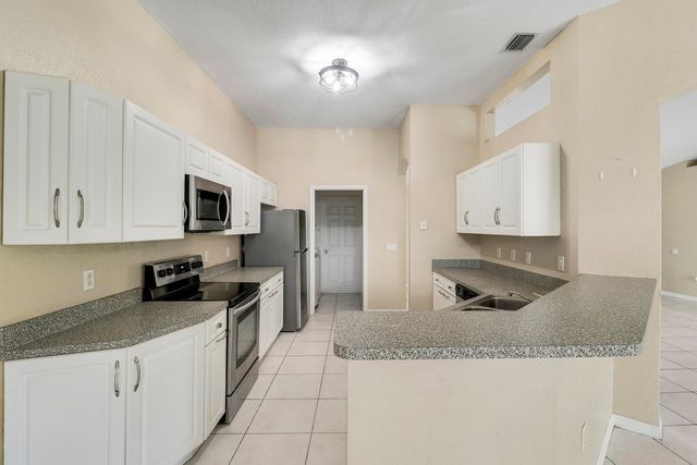 436 SW Bradshaw Circle, Port St. Lucie, Port St Lucie, FL 34953