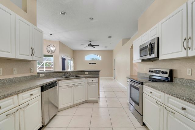436 SW Bradshaw Circle, Port St. Lucie, Port St Lucie, FL 34953