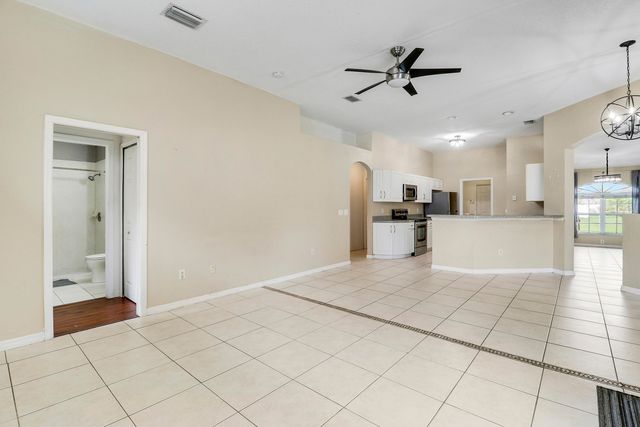 436 SW Bradshaw Circle, Port St. Lucie, Port St Lucie, FL 34953