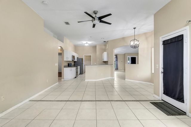 436 SW Bradshaw Circle, Port St. Lucie, Port St Lucie, FL 34953